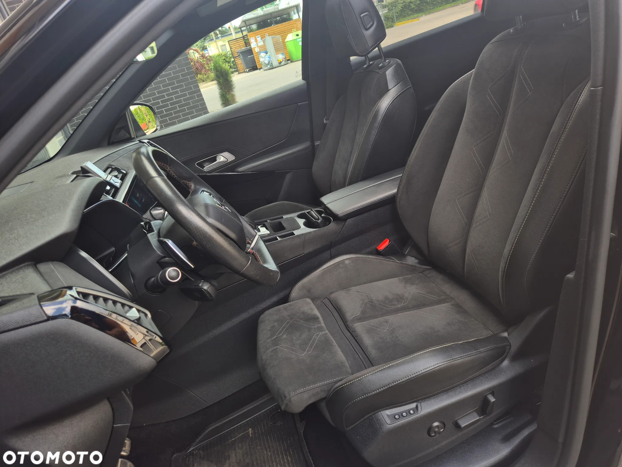 DS Automobiles DS 7 Crossback 1.6 E-Tense 4x4 Bastille + - 21