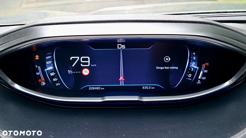Peugeot 3008 1.6 BlueHDi Active S&S EAT6 - 12