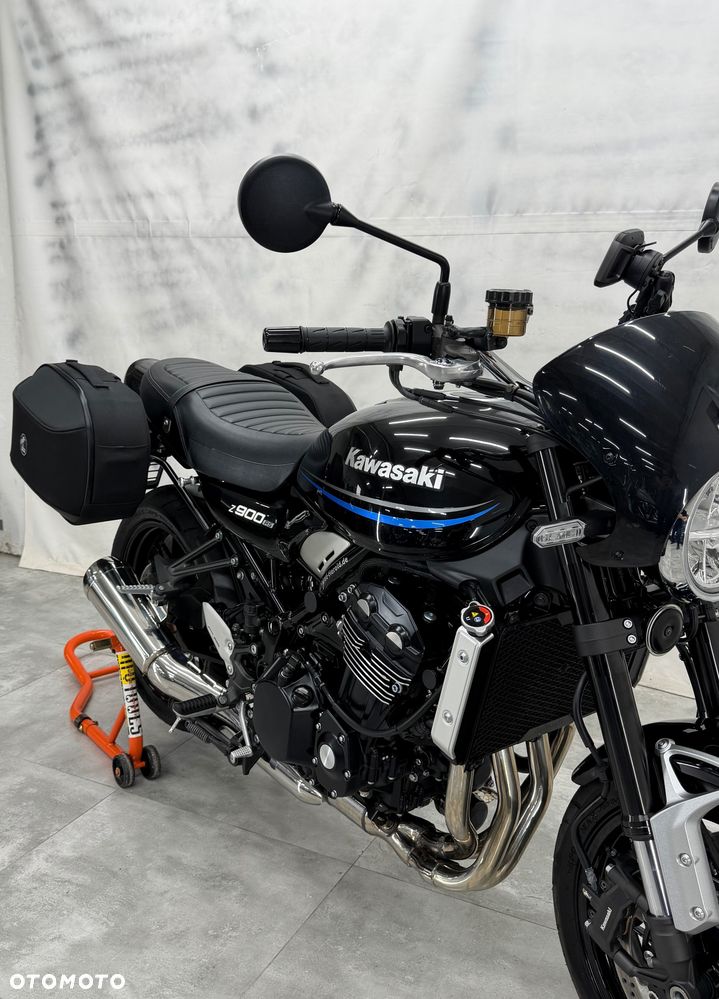 Kawasaki Z 900 RS - 17