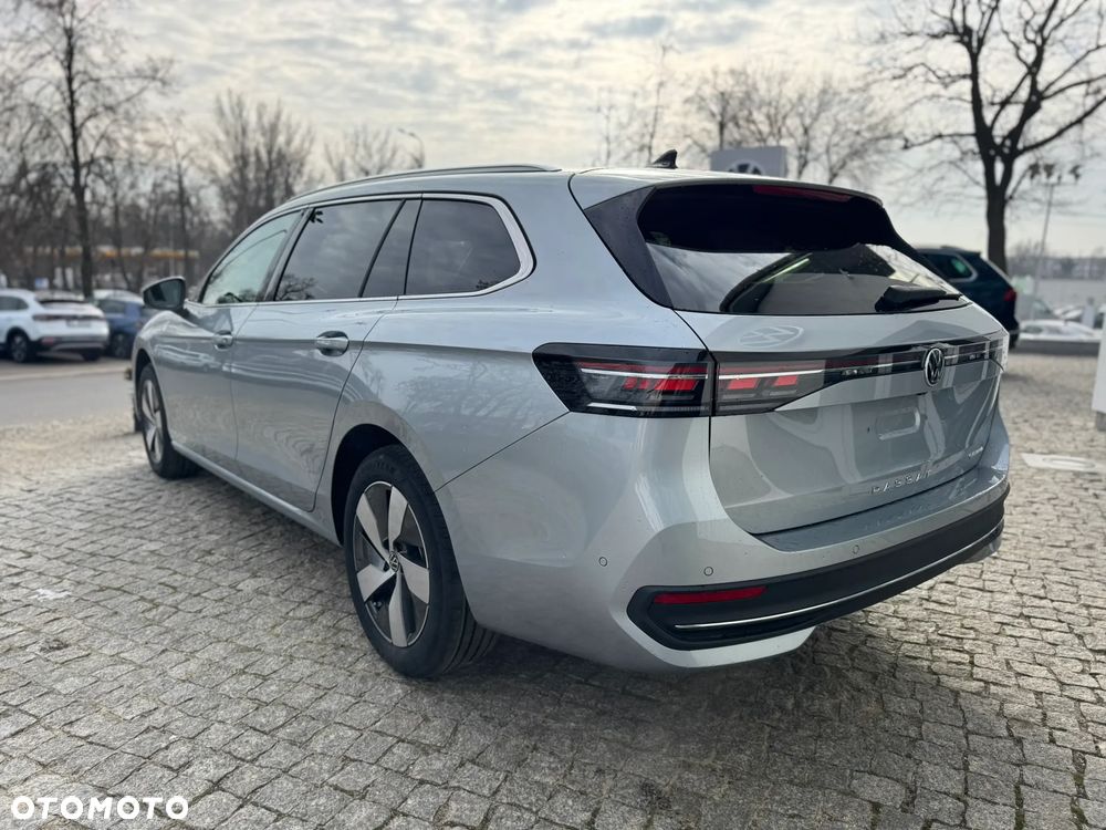 Volkswagen Passat - 7