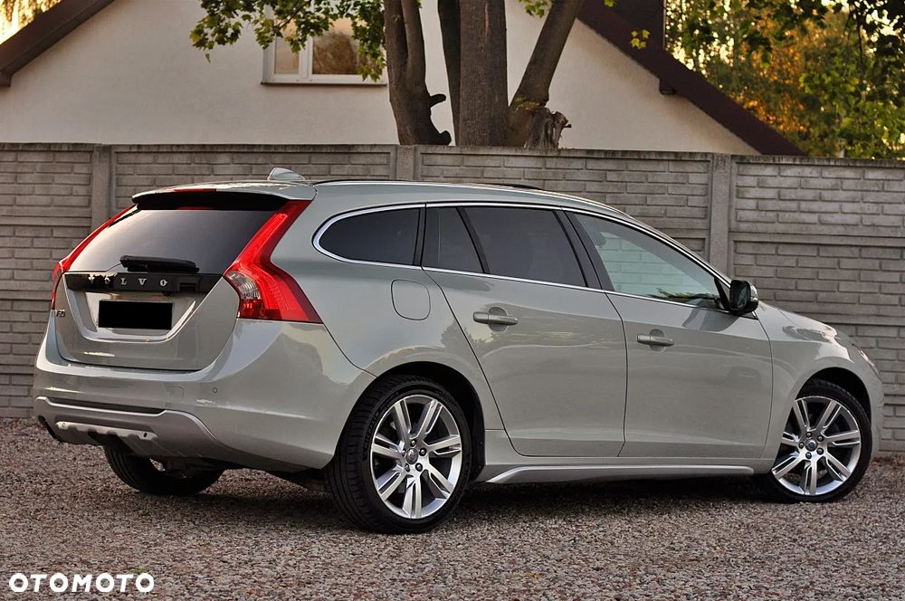 Volvo V60 D4 Geartronic Summum - 12