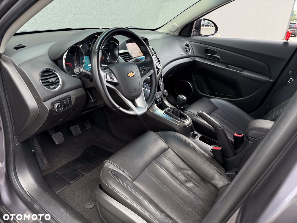Chevrolet Cruze 1.4 T LT - 17