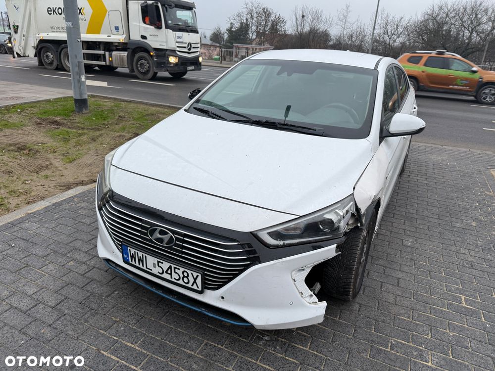 Hyundai IONIQ Hybrid Premium - 13
