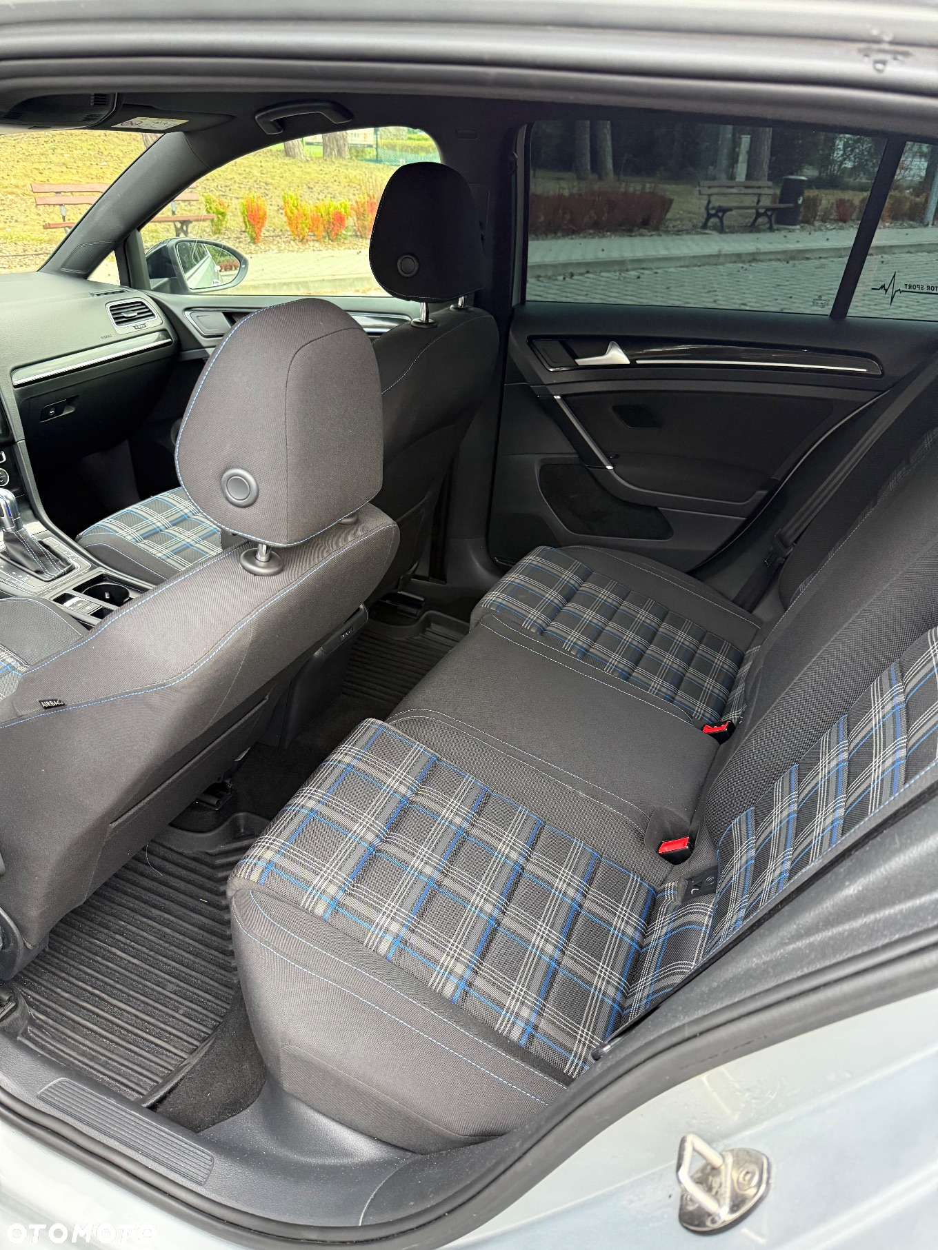 Volkswagen Golf - 15