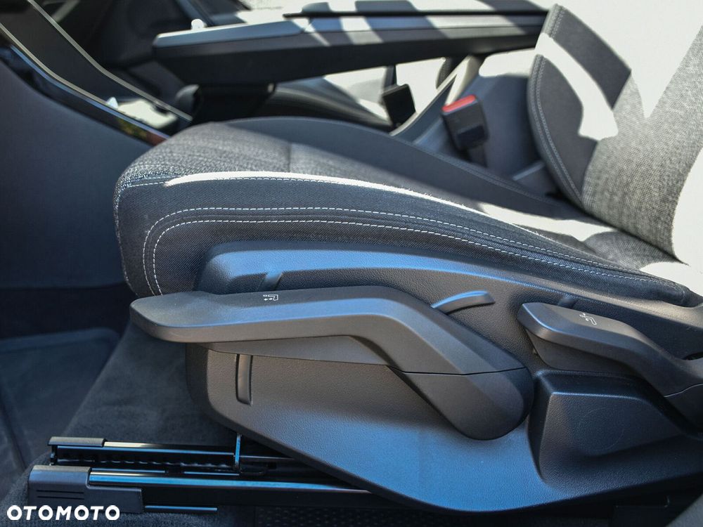 BMW X1 sDrive18i - 14