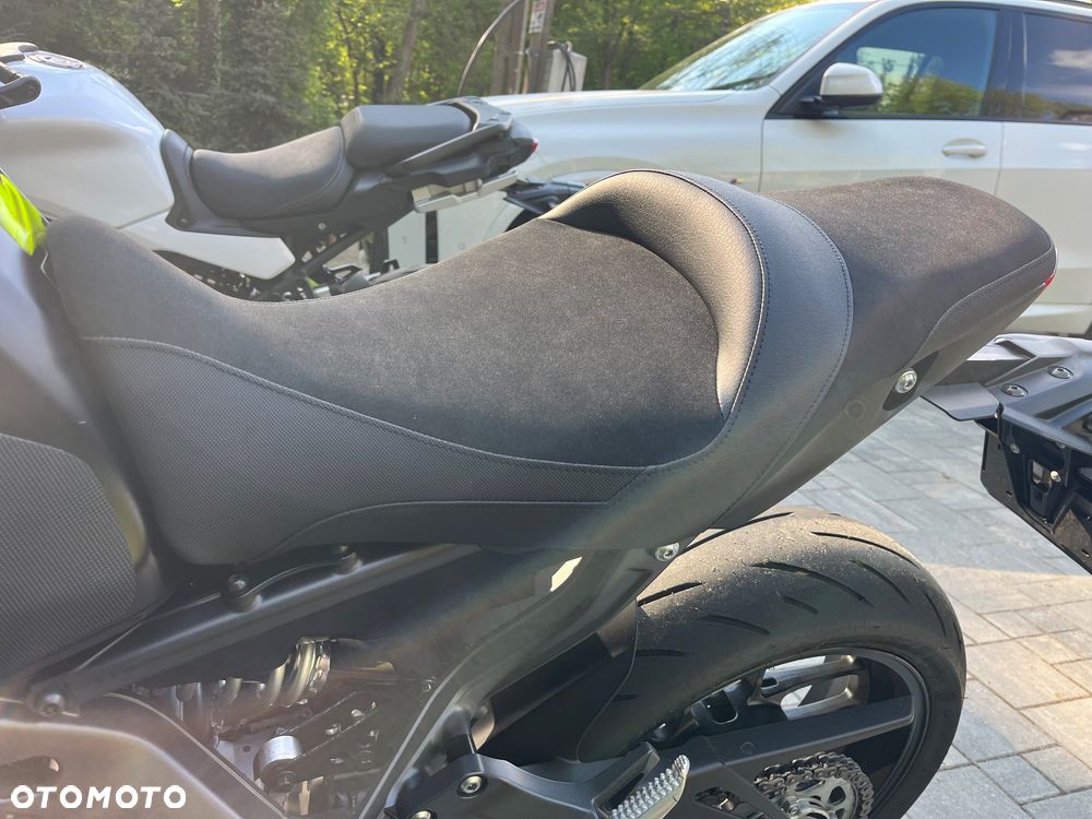 Yamaha MT - 22
