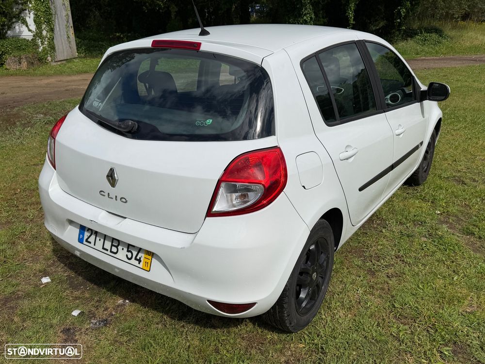 Renault Clio 1.5 dCi Dynamique S - 25