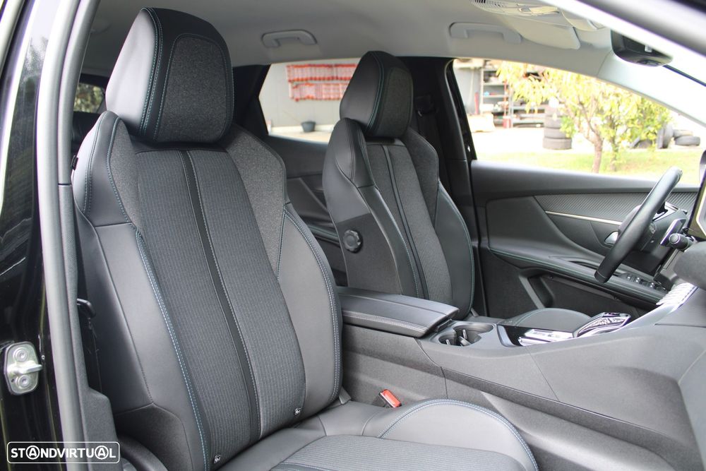 Peugeot 3008 1.6 Hybrid Allure e-EAT8 - 23