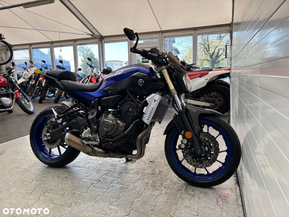 Yamaha MT - 16