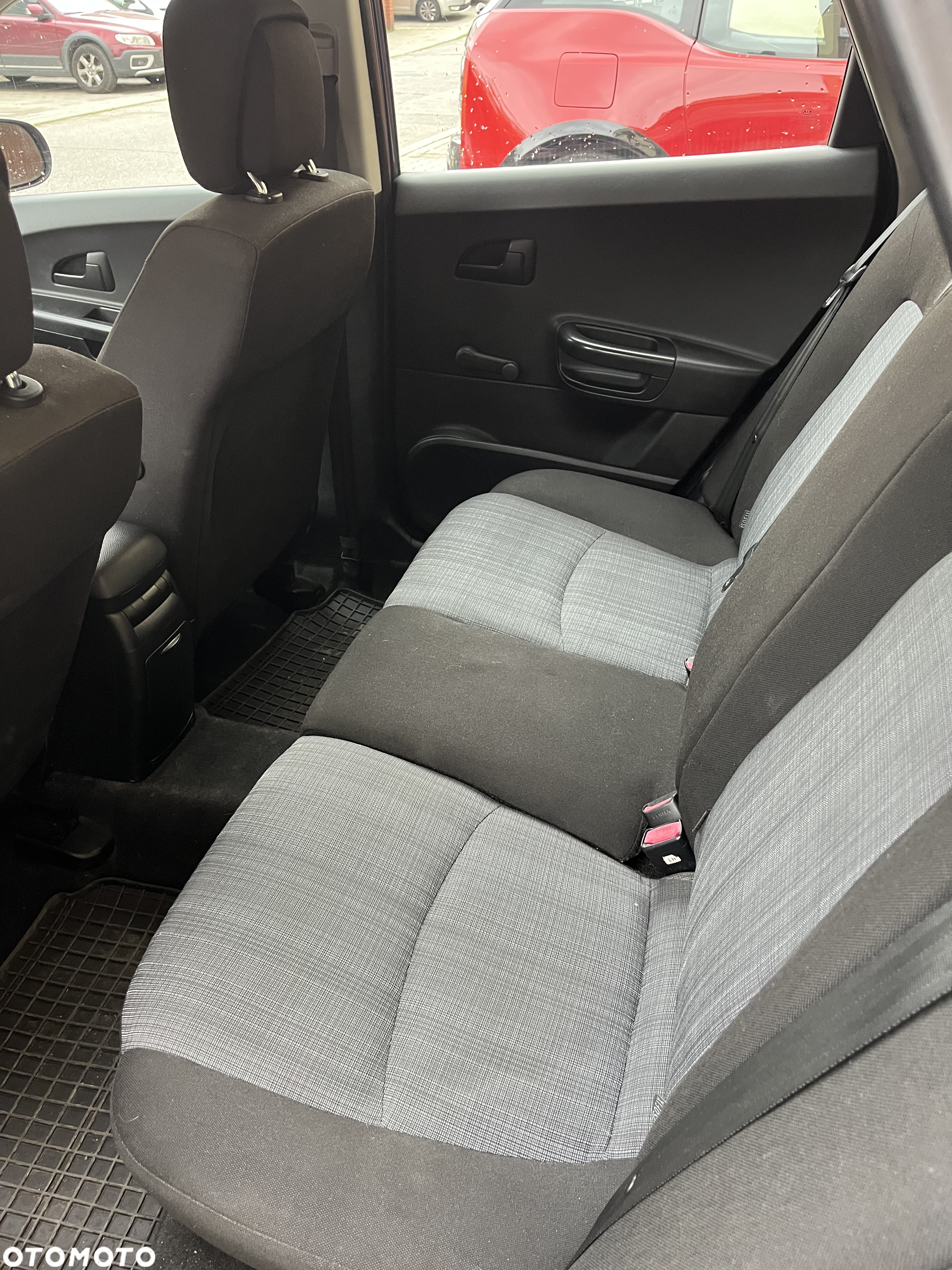 Kia Ceed - 13