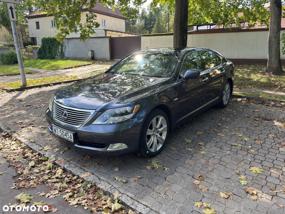 Lexus LS 600h Prestige - 7