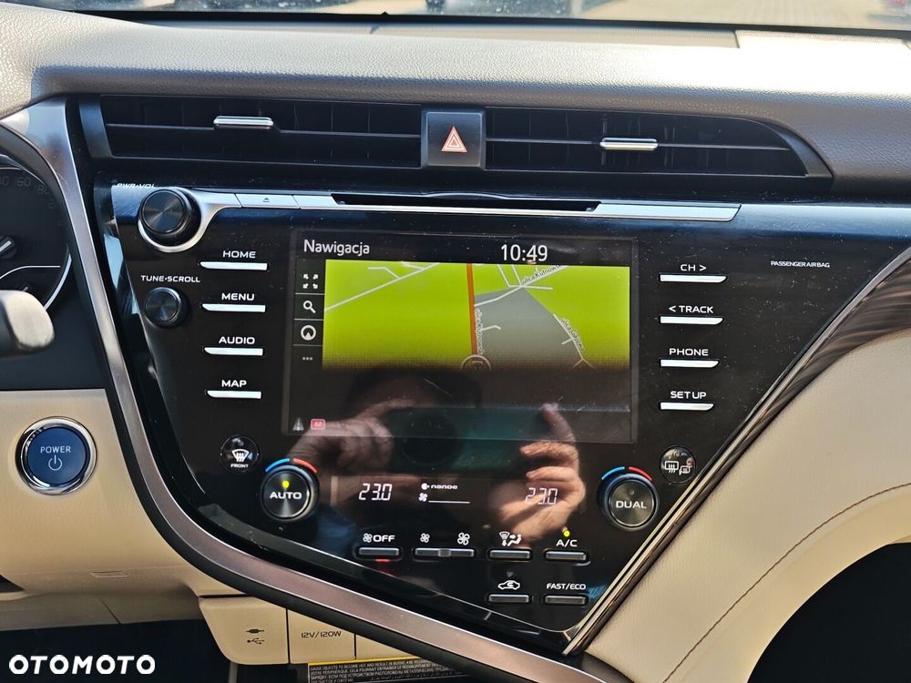 Toyota Camry 2.5 Hybrid Executive CVT - 20