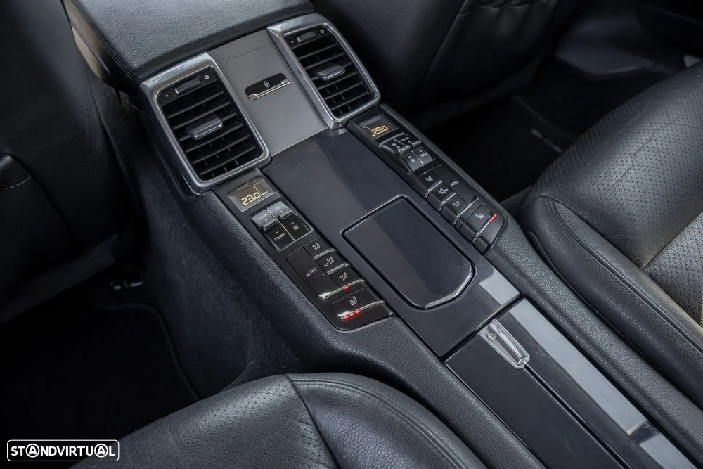 Porsche Panamera S Hybrid - 26