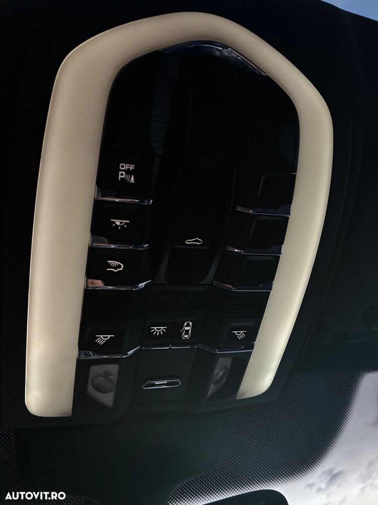 Porsche Cayenne - 18