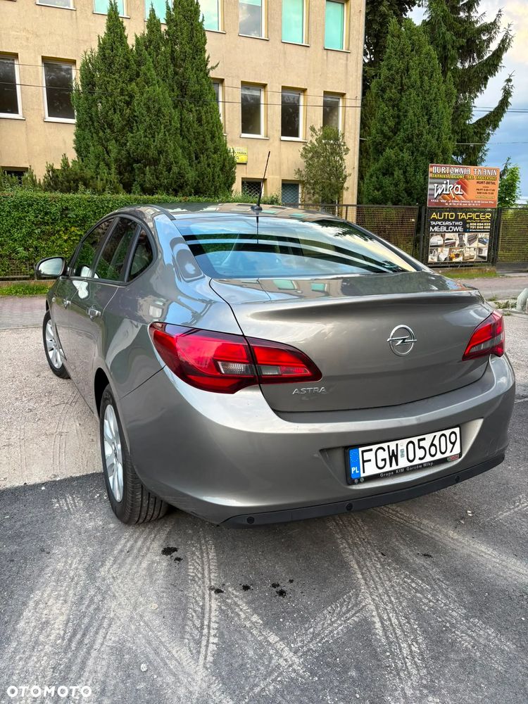 Opel Astra 1.6 Active EU6 - 5