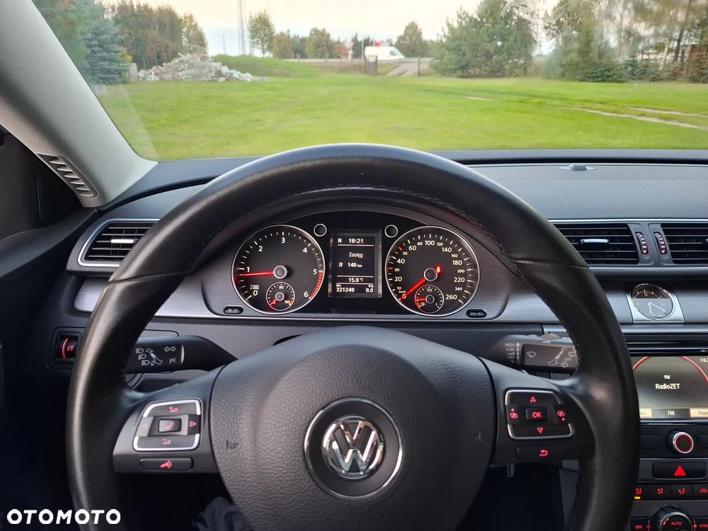 Volkswagen Passat 2.0 TDI Comfortline - 16