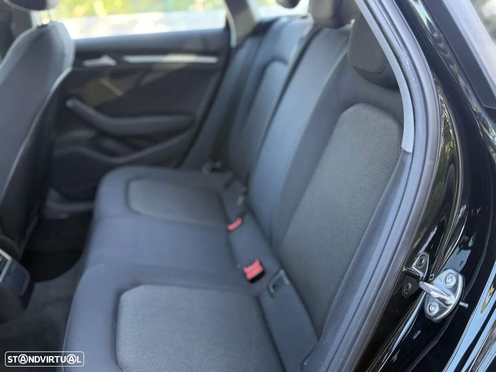 Audi A3 Sportback 1.6 TDI Sport — fotografia 12