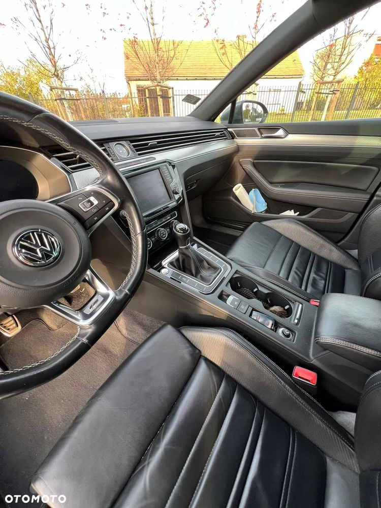 Volkswagen Passat - 14