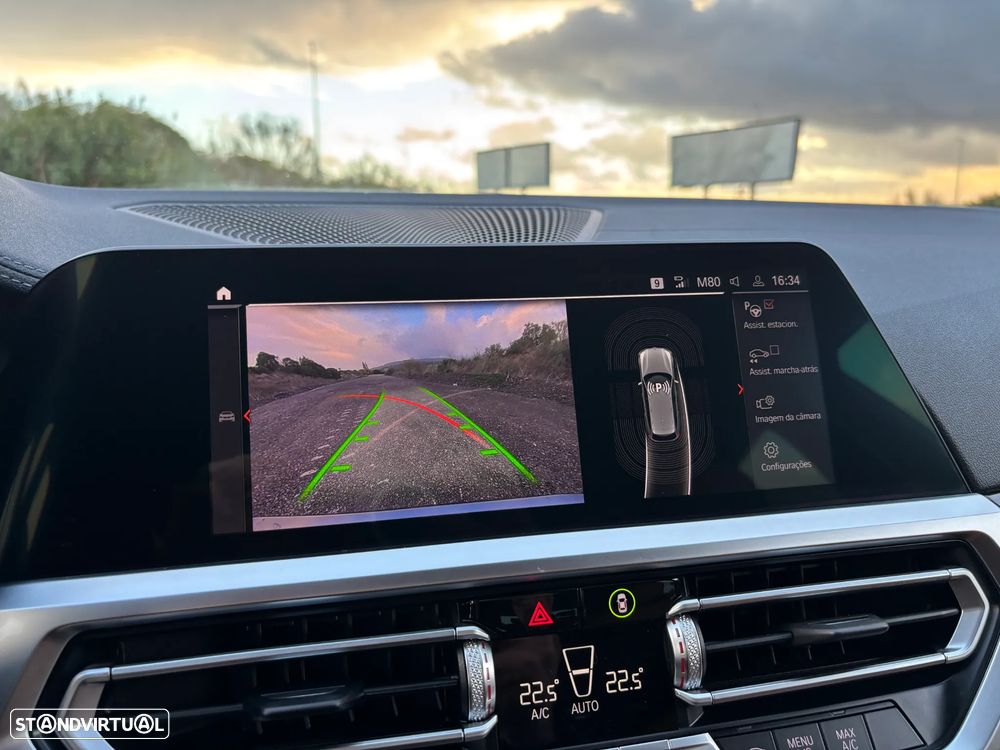 BMW 330 e Touring Line Sport Auto - 29