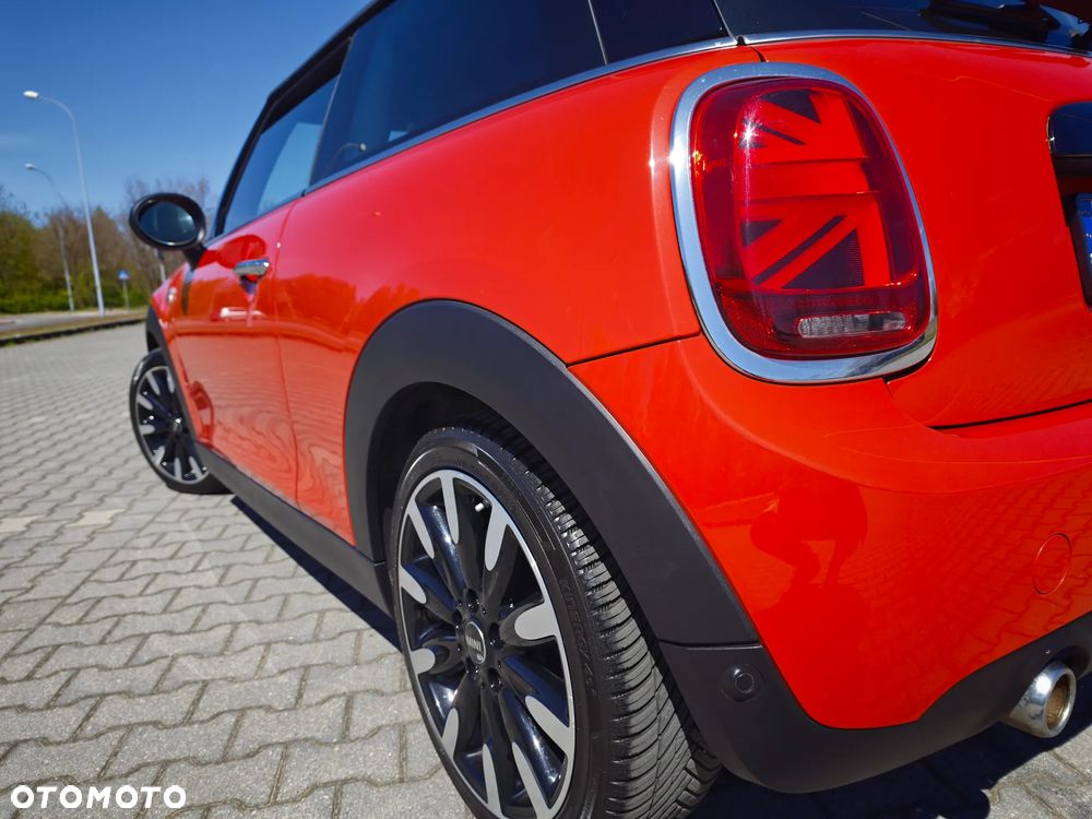 MINI Cooper Essential Trim - 3