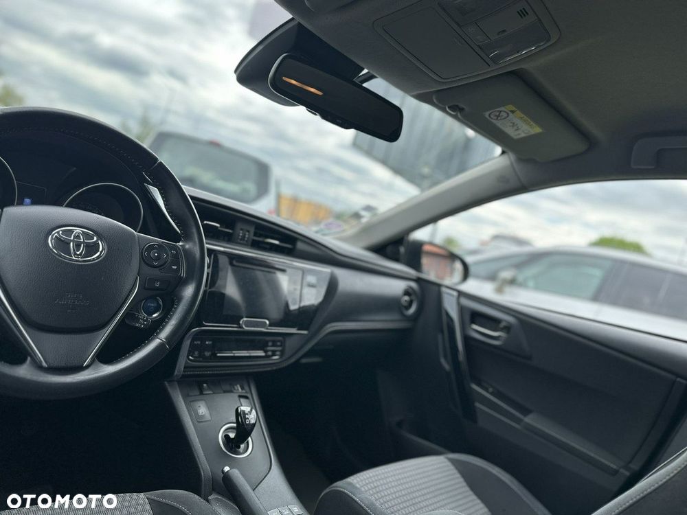 Toyota Auris - 9