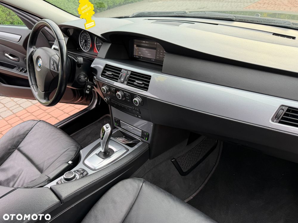 BMW Seria 5 530d - 23