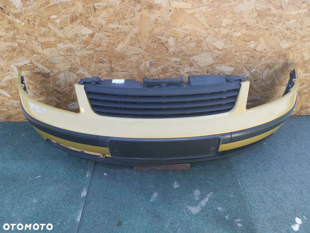 Zderzak Przedni Passat B5 LA1U