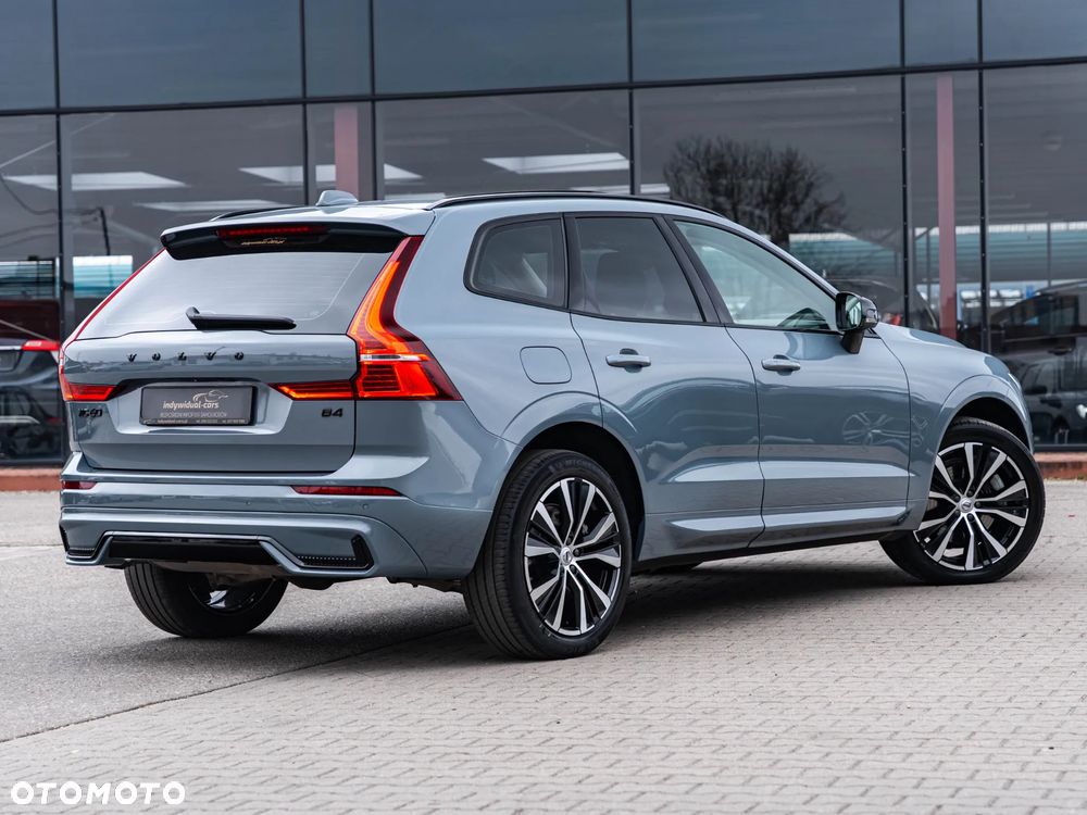 Volvo XC 60 B4 D Plus Dark - 12