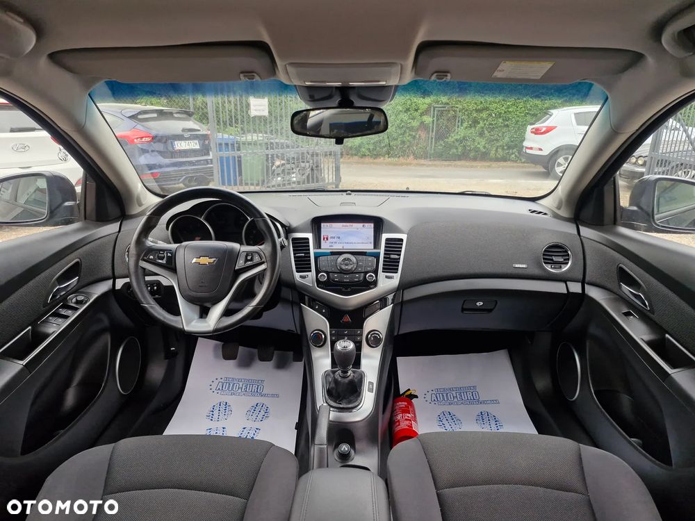 Chevrolet Cruze 1.6 LT+ - 25