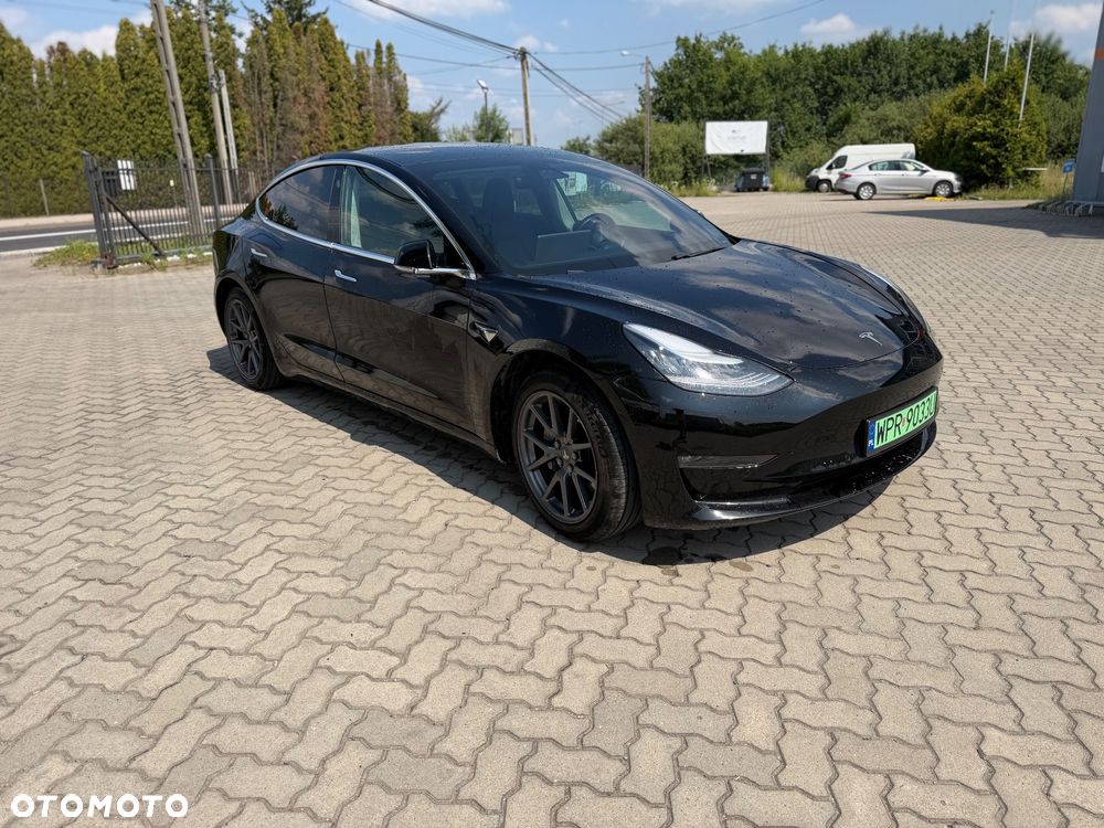 Tesla Model 3 Standard Reichweite Plus Hinterradantrieb - 3