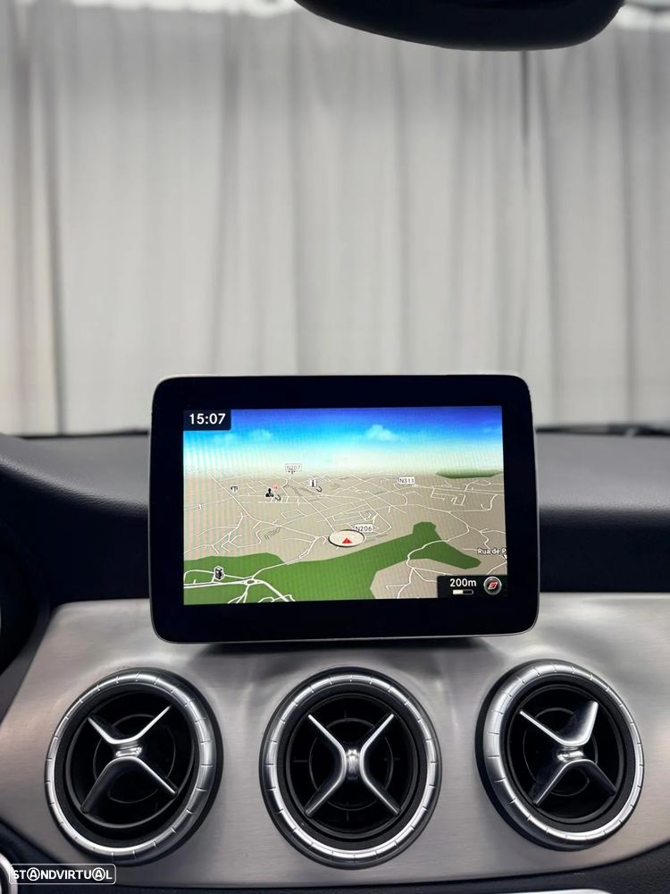 Mercedes-Benz CLA 220 Shooting Brake (CDI) d 4Matic 7G-DCT AMG Line - 16