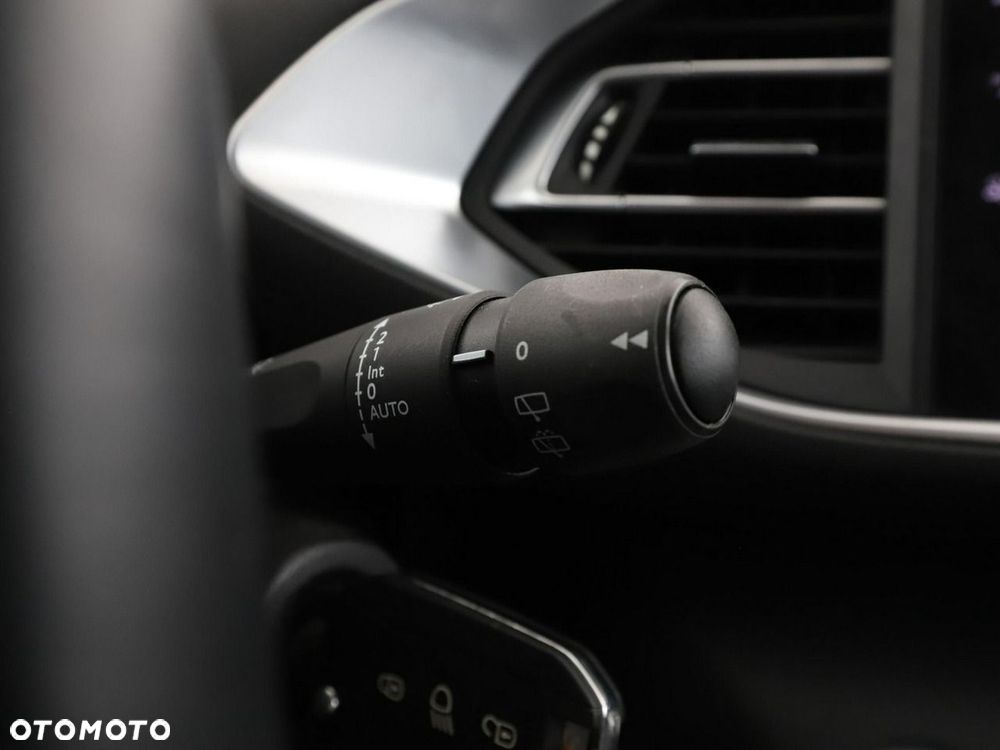Peugeot 308 1.2 PureTech Active Pack S&S - 31