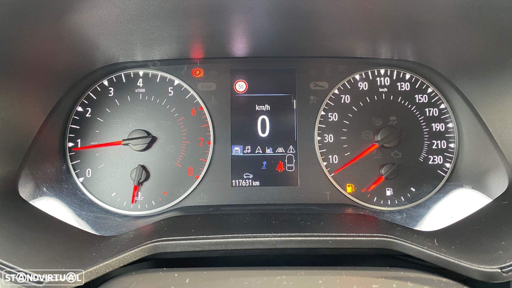 Renault Clio 1.0 TCe Limited Bi-Fuel - 36