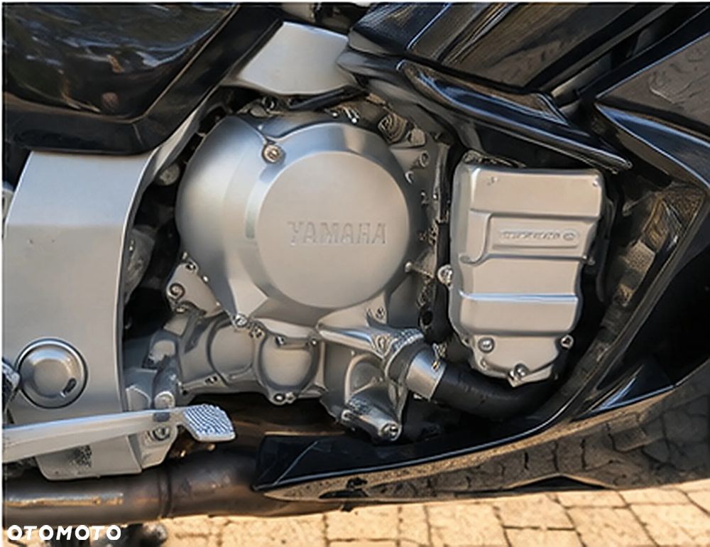Yamaha FJR - 6