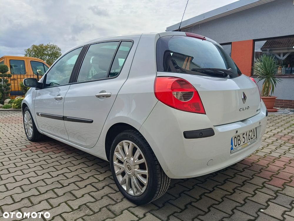 Renault Clio 2.0 16V Privilege - 7