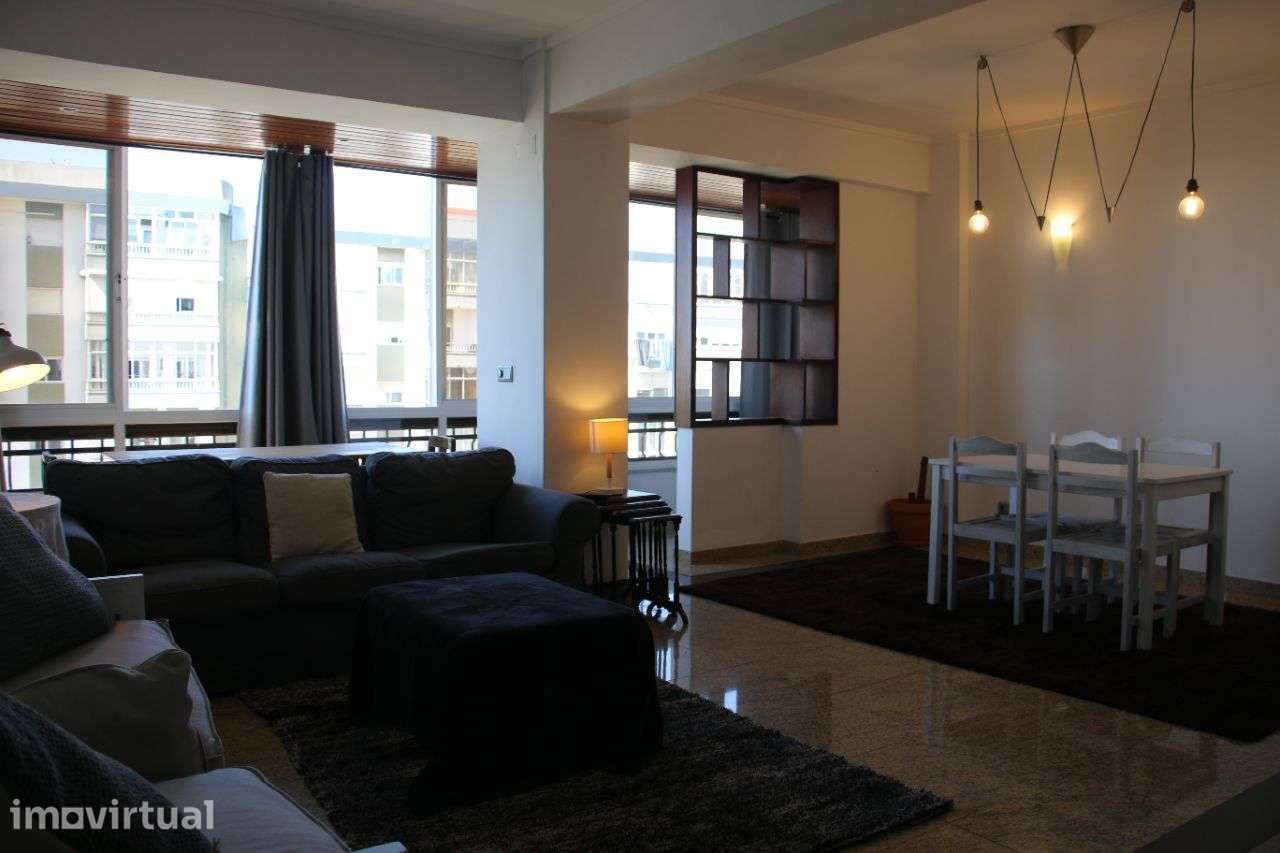 T4 (T5) , Vistas, 2 Elevadores - Centro Carnaxide - Grande imagem: 4/37