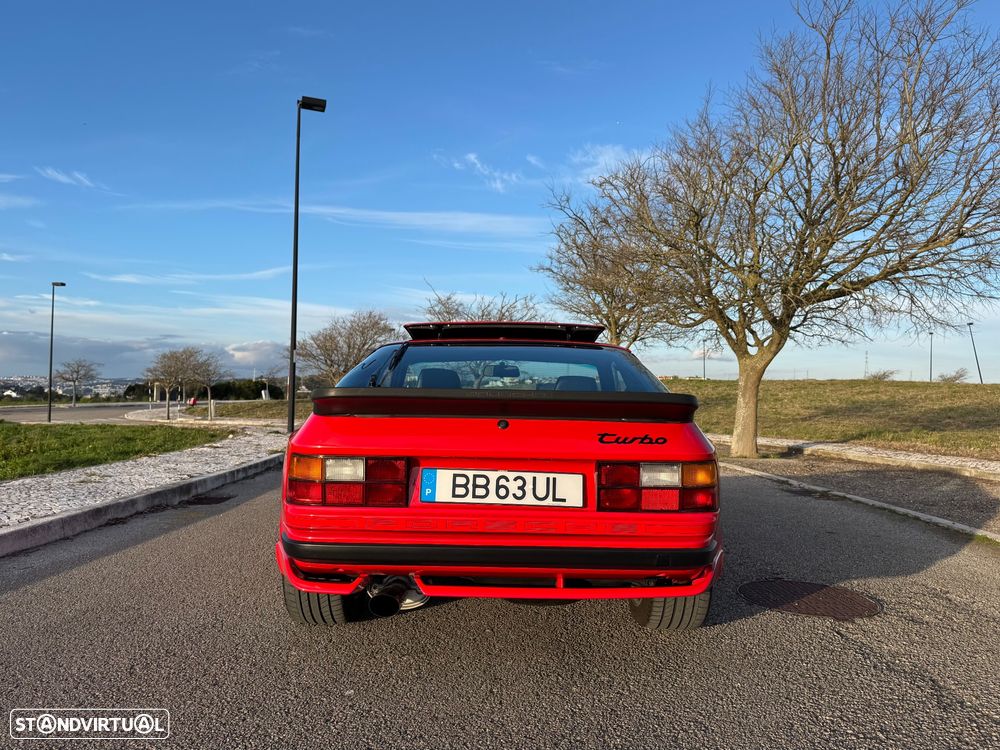 Porsche 944 Turbo S - 33