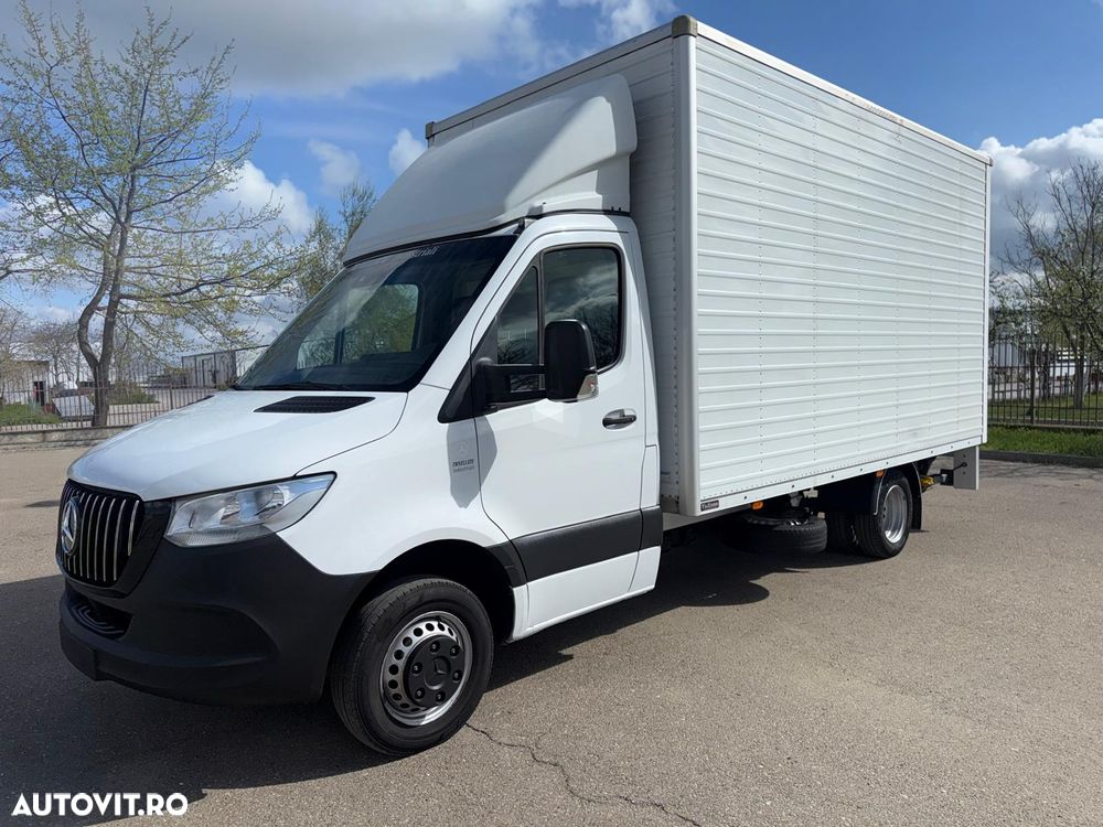 Mercedes-Benz Sprinter - 10