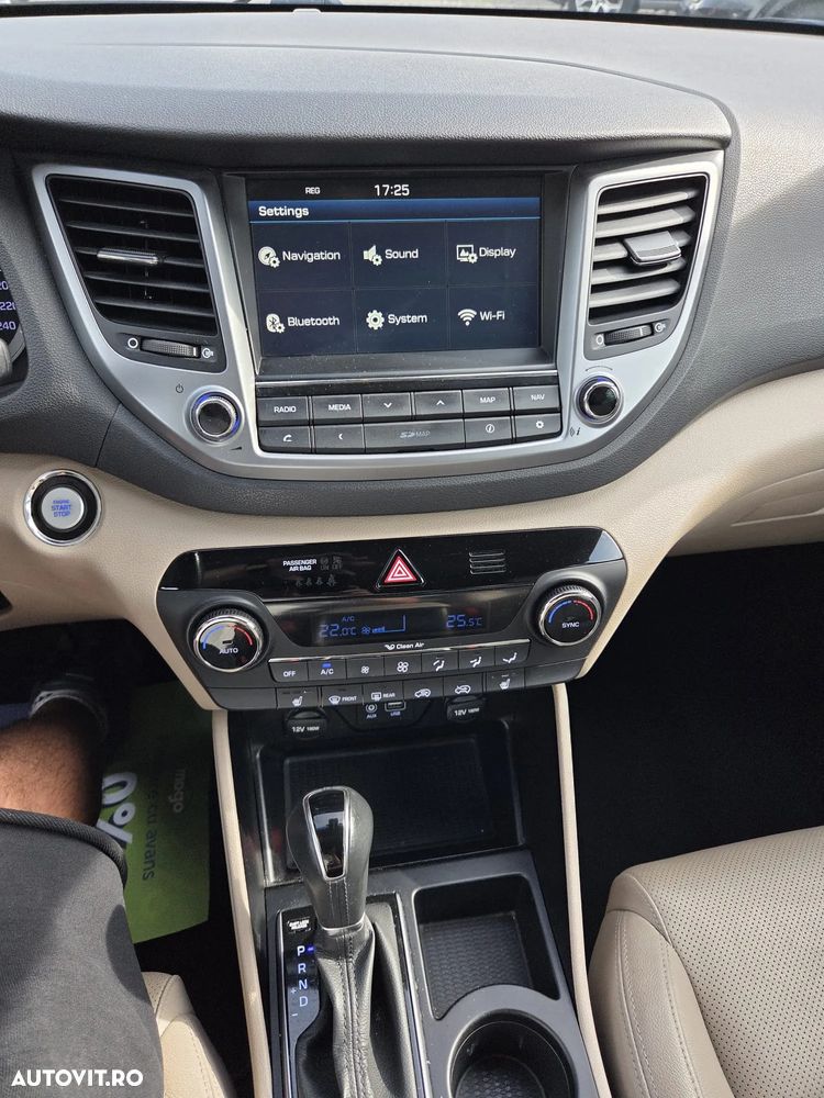 Hyundai Tucson 2.0 CRDI 4WD Automatik Style - 7