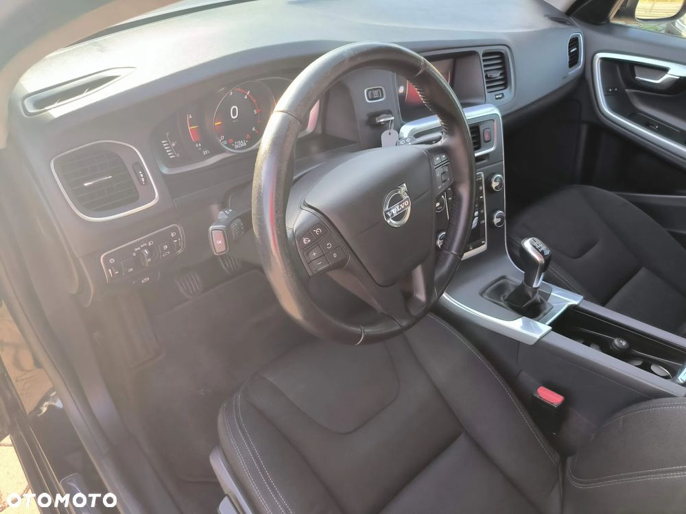 Volvo V60 D2 Drive-E Dynamic Edition (Kinetic) - 27