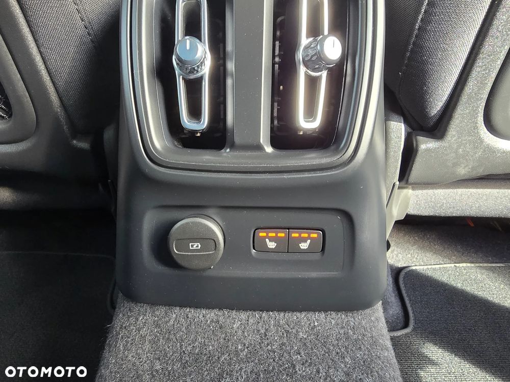 Volvo XC 40 T4 Recharge DKG Essential - 23