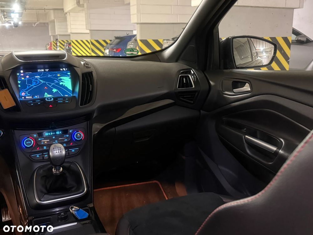 Ford Kuga 1.5 EcoBoost FWD ST-Line - 16