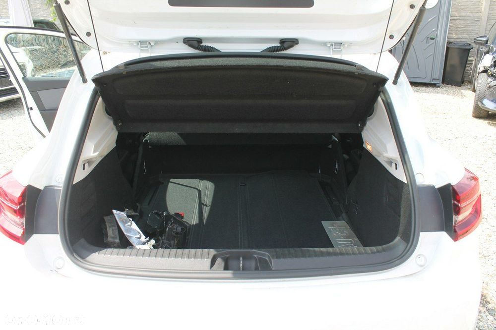 Renault Clio - 12