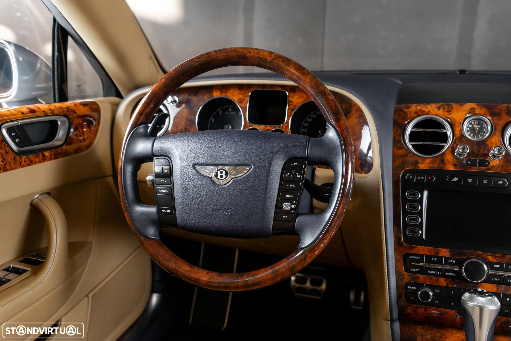 Bentley Continental Flying Spur Standard - 7