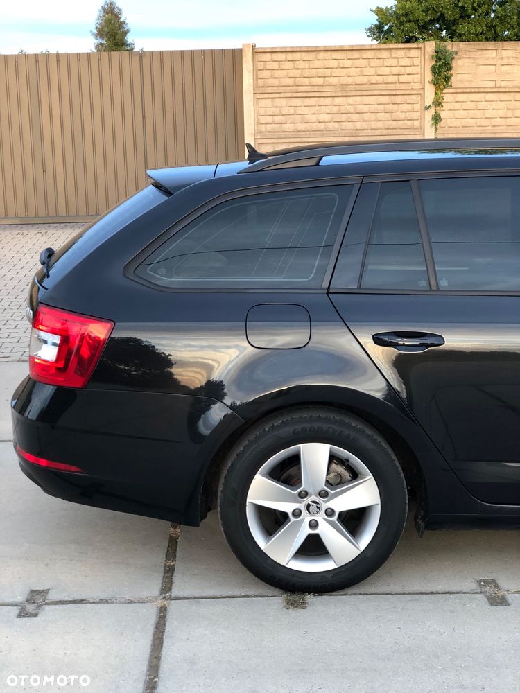 Skoda Octavia 2.0 TDI Ambition DSG - 5