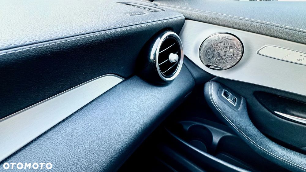 Mercedes-Benz GLC - 21