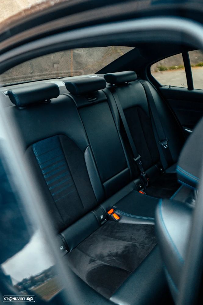 BMW 330 e Pack M Auto - 10