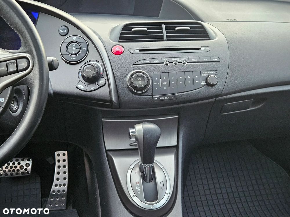 Honda Civic 1.8 Executive - 13