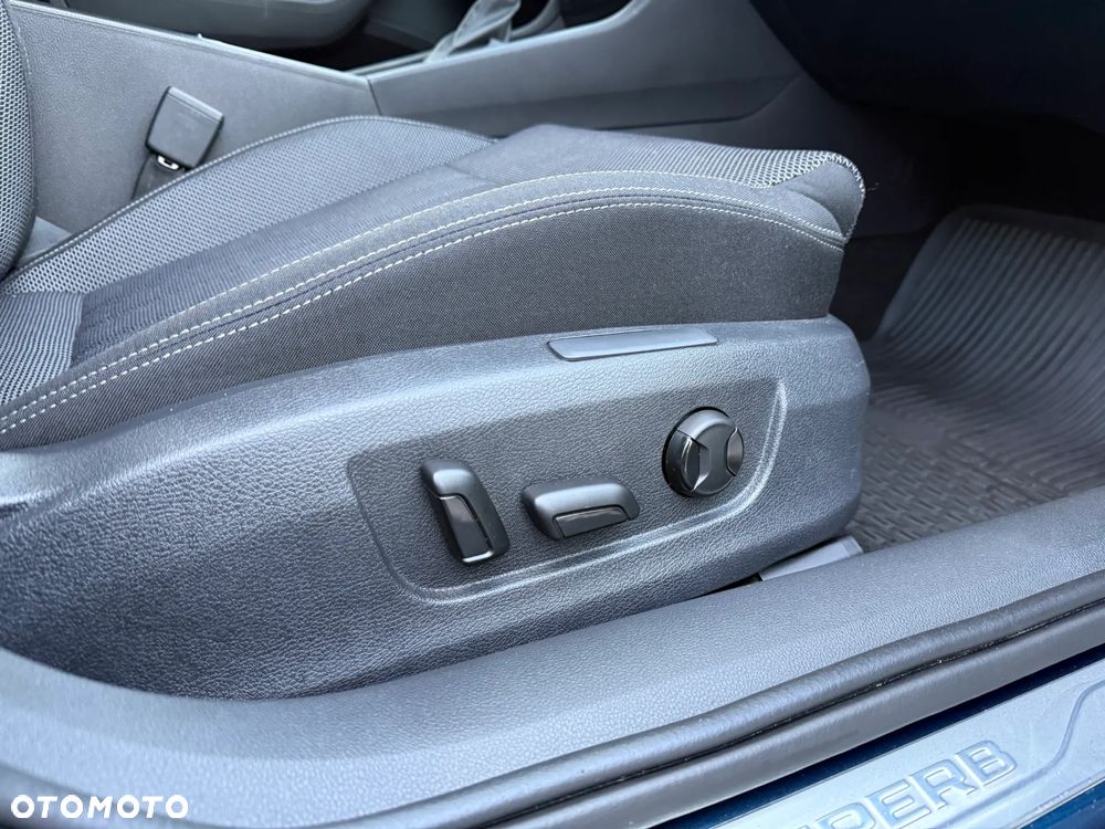 Skoda Superb 2.0 TDI SCR Style DSG - 21