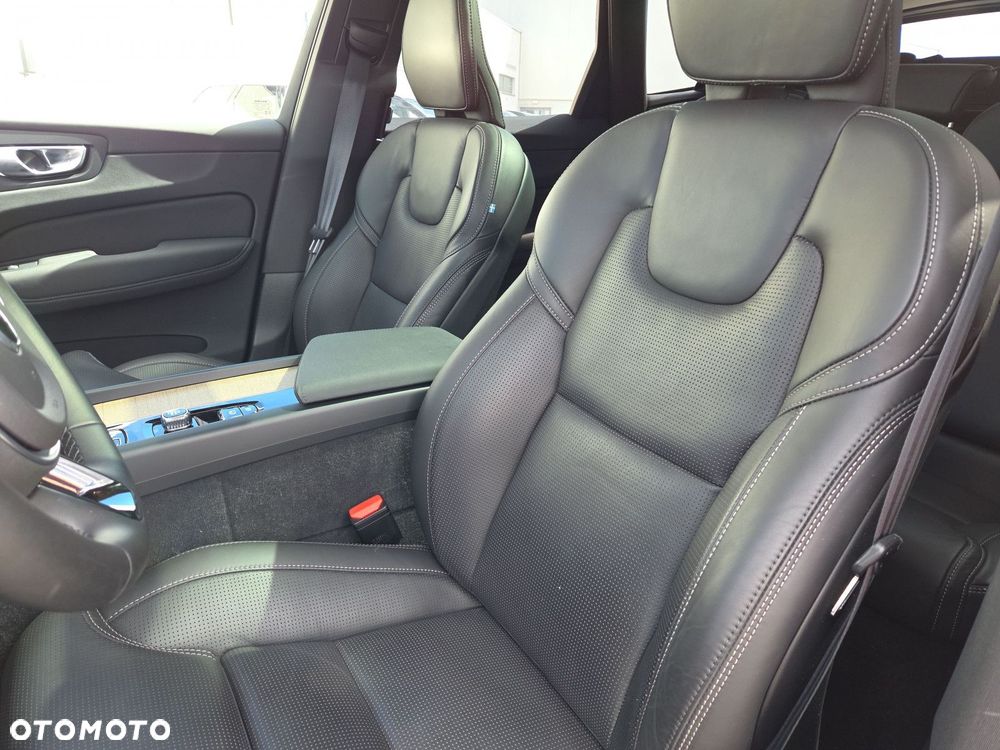 Volvo XC 60 T6 Plug-In Hybrid AWD Ultra Bright - 23